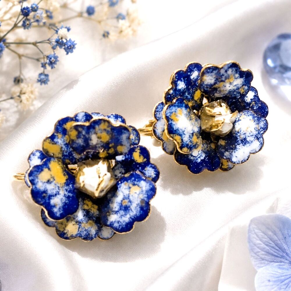 Vintage Blue White Enamel Flower Clip On Earrings Gold Tone Floral Retro